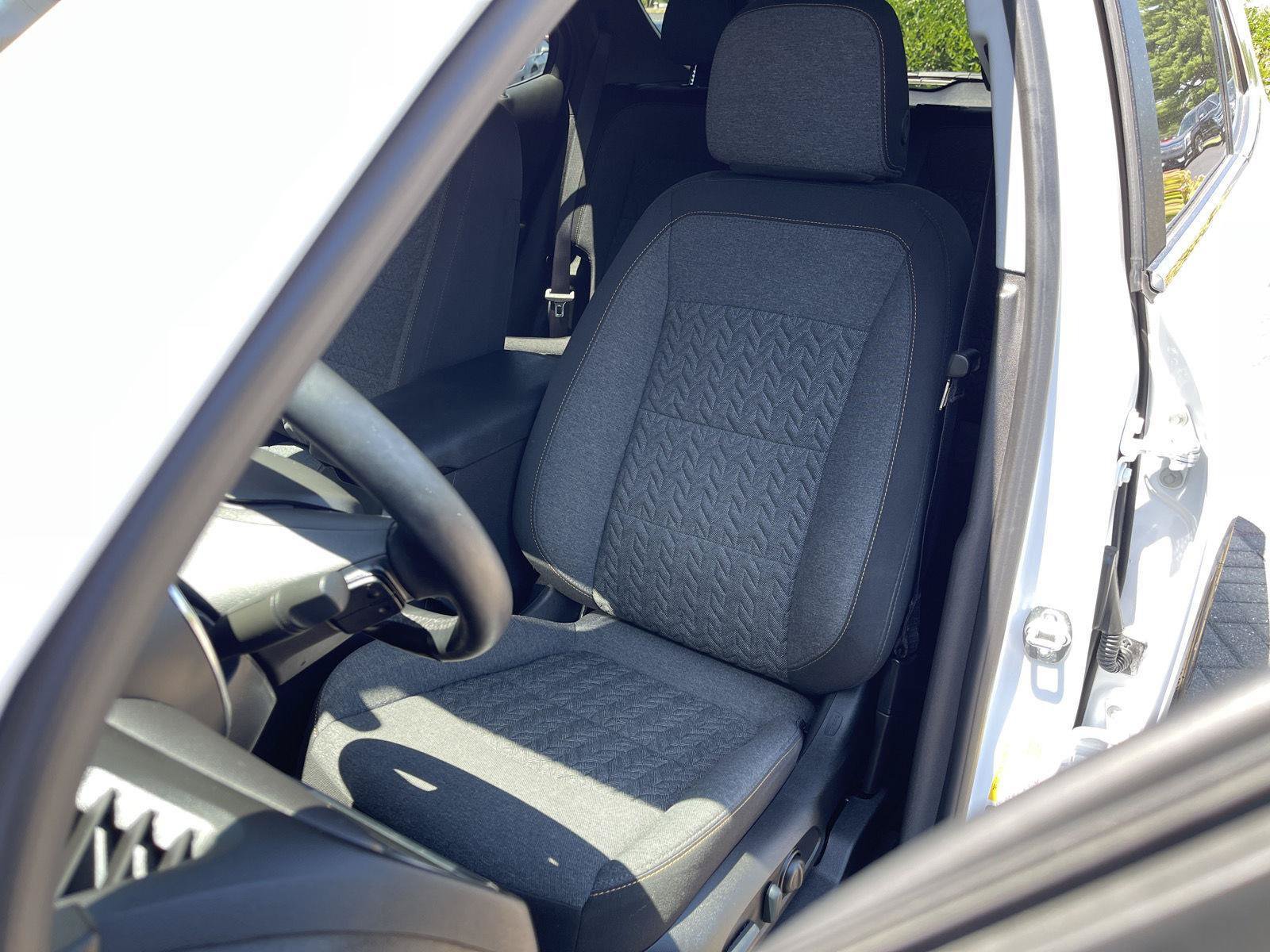 Used 2024 Chevrolet Equinox LT FWD image 14