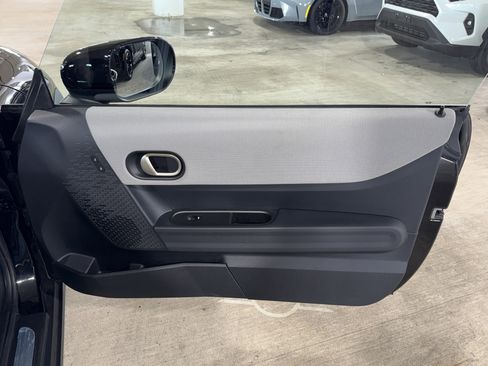 Used 2025 MINI Cooper 2-Door Hardtop FWD image 9