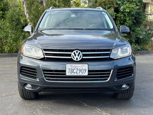 Used 2013 Volkswagen Touareg Lux image 5
