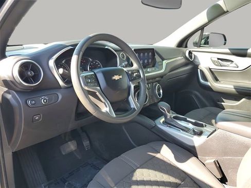 Used 2022 Chevrolet Blazer LT FWD image 11