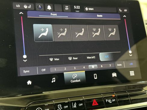 Used 2024 Jeep Compass Limited w/ Sun and Sound Group AWD/4WD image 16