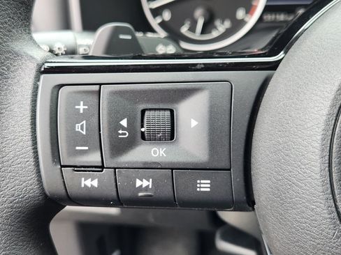 Certified 2023 Nissan Rogue SV AWD/4WD image 22