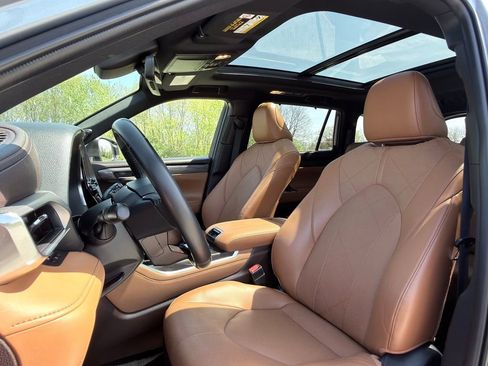 Used 2022 Toyota Highlander Platinum image 15