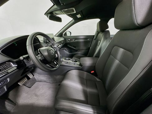 Used 2025 Honda Civic Sport image 13