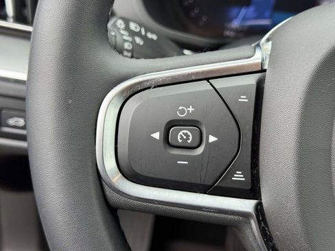 Used 2024 Volvo XC60 B5 Core w/ Protection Package Premier image 19