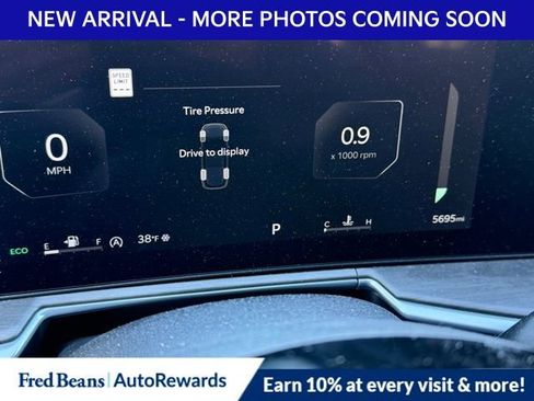 Used 2025 Kia Sorento SX image 13