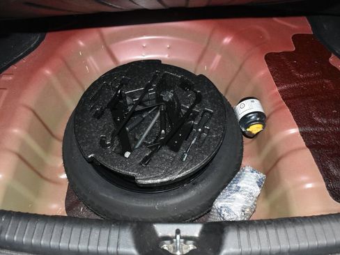 Used 2017 Kia Forte S w/ S Technology Package image 31