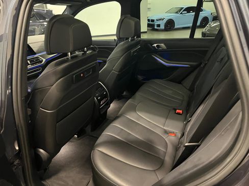 Used 2022 BMW X5 xDrive40i w/ M Sport Package image 31