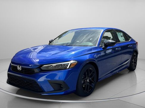 Used 2024 Honda Civic Sport image 2