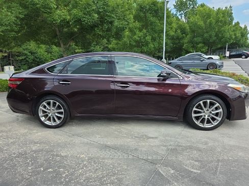 Used 2014 Toyota Avalon XLE Touring FWD image 8
