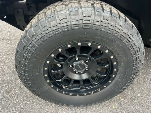Used 2018 Jeep Wrangler Unlimited Sport S AWD/4WD image 18