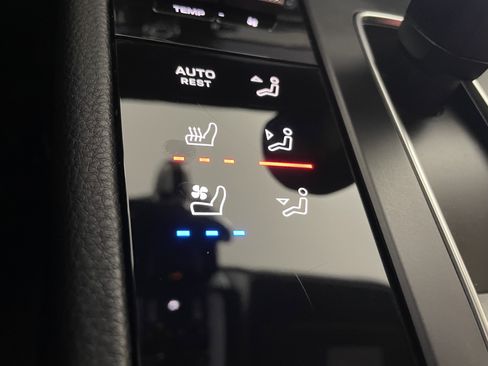 Used 2024 Porsche Macan S image 23