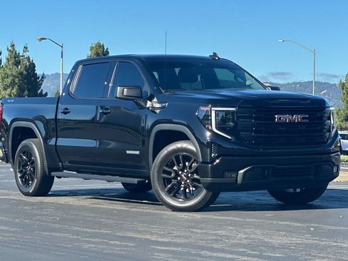 Used 2025 GMC Sierra 1500 Elevation AWD/4WD image 2