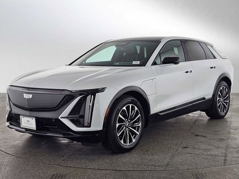 New 2026 Cadillac Lyriq Sport RWD image 7