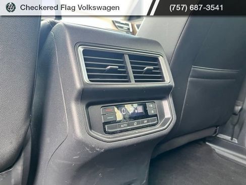 Used 2025 Volkswagen Atlas SE FWD image 27