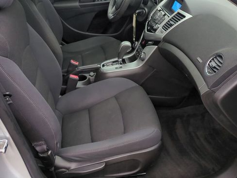 Used 2016 Chevrolet Cruze LT image 21