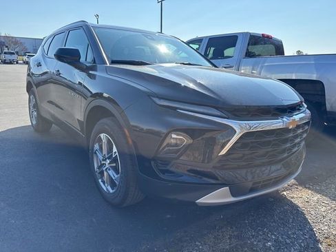 Certified 2023 Chevrolet Blazer LT w/ Convenience Package image 3