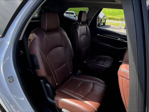 Used 2018 Buick Enclave Avenir w/ Avenir Technology Package FWD image 29