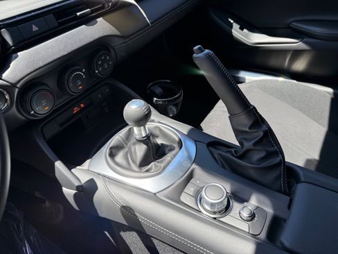 New 2026 MAZDA MX-5 Miata Club w/ Interior Package RWD image 13