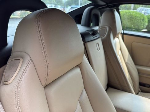 Used 2007 Cadillac XLR RWD image 30