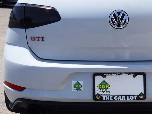 Used 2019 Volkswagen GTI SE w/ SE Experience Package image 19