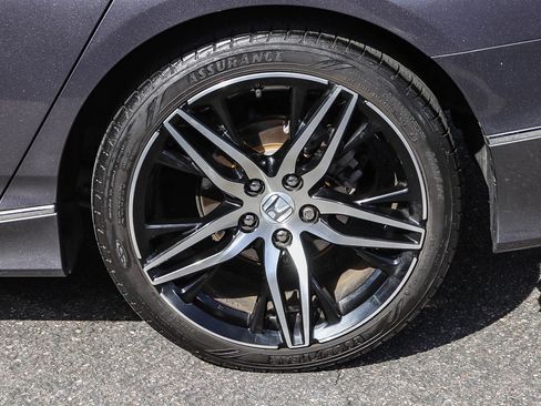 Used 2021 Honda Accord Touring image 12