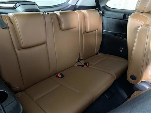 Used 2019 Toyota Highlander Limited Platinum image 13