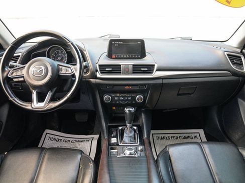 Used 2018 MAZDA MAZDA3 Touring FWD image 29