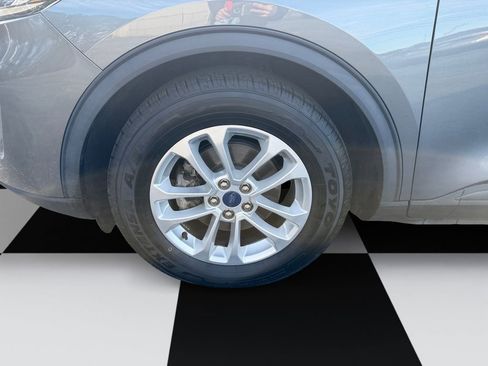 Used 2022 Ford Escape SE image 14