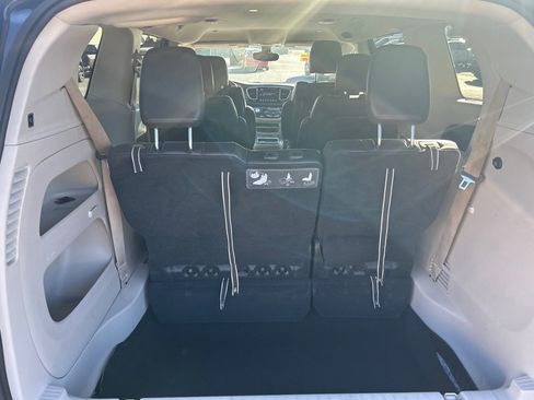 Used 2017 Chrysler Pacifica Touring-L Plus w/ Tire & Wheel Group image 13