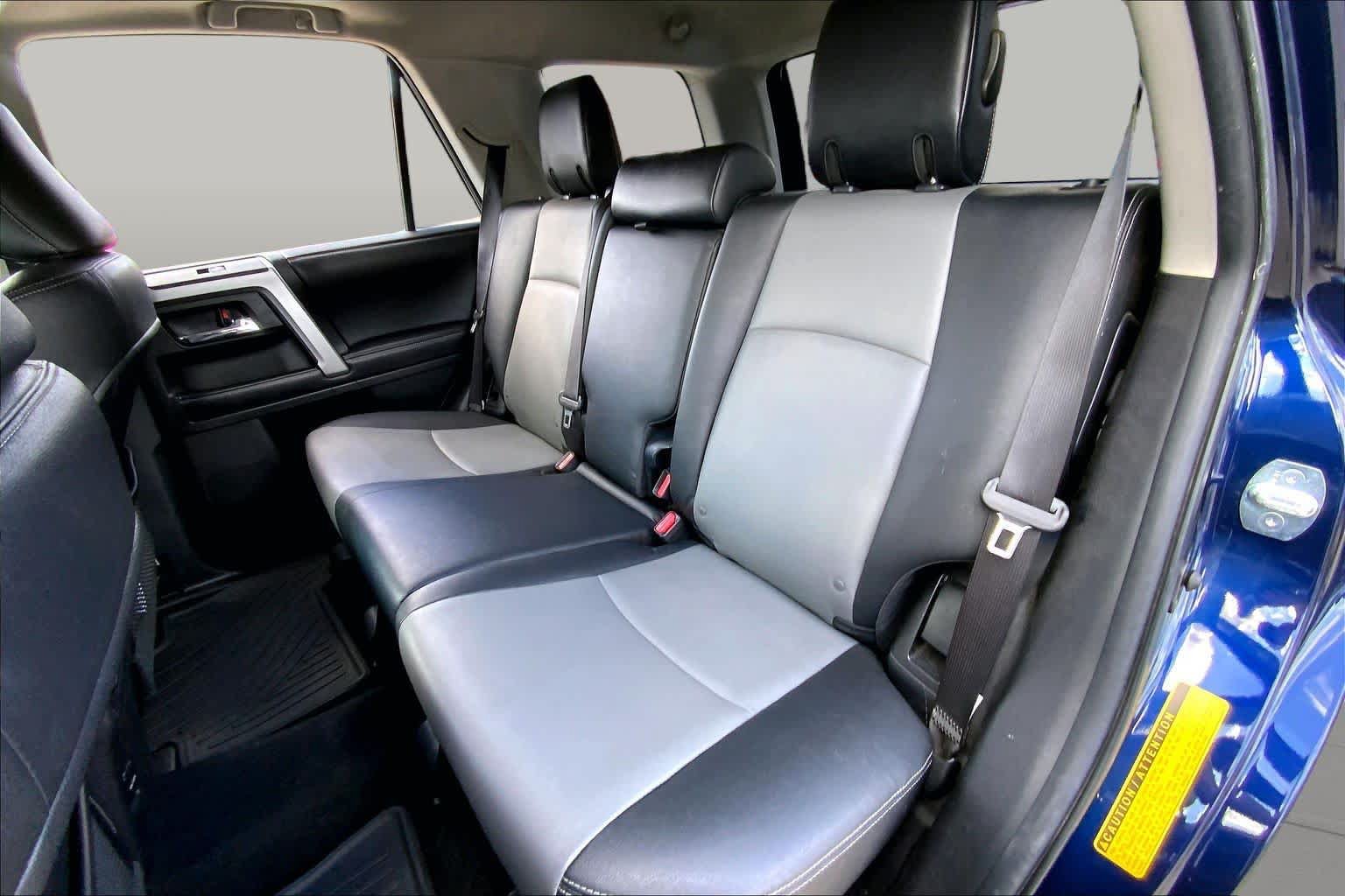 Used 2016 Toyota 4Runner SR5 Premium RWD image 21