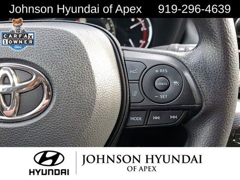 Used 2025 Toyota RAV4 XLE image 19