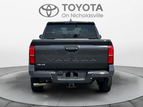 Used 2025 Toyota Tacoma SR5 AWD/4WD image 4