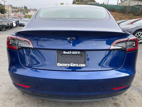 Used 2022 Tesla Model 3 RWD image 4