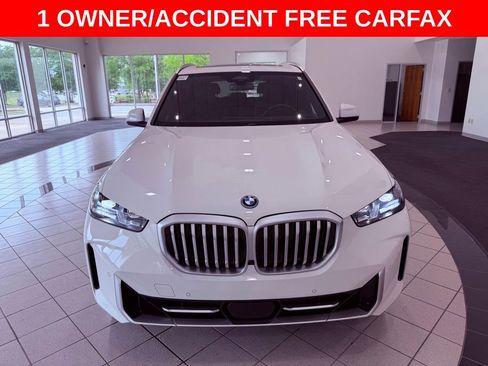 Used 2025 BMW X5 xDrive50e AWD/4WD image 2