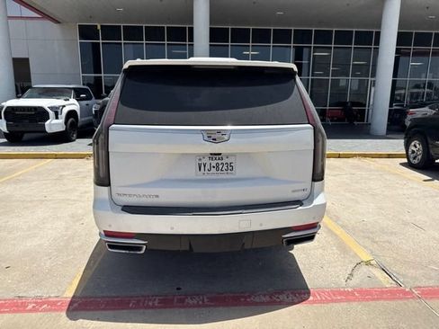 Used 2024 Cadillac Escalade ESV Premium Luxury w/ LPO, Floor Liner Package AWD/4WD image 7