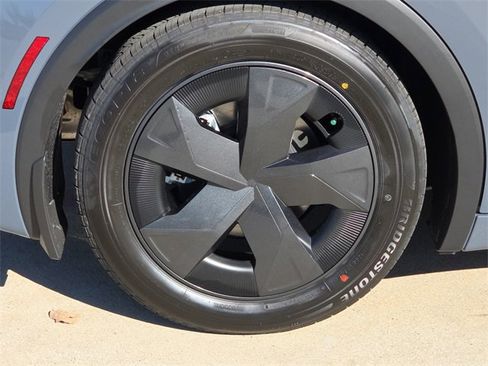 New 2026 Toyota Prius Plug-In Hybrid image 9