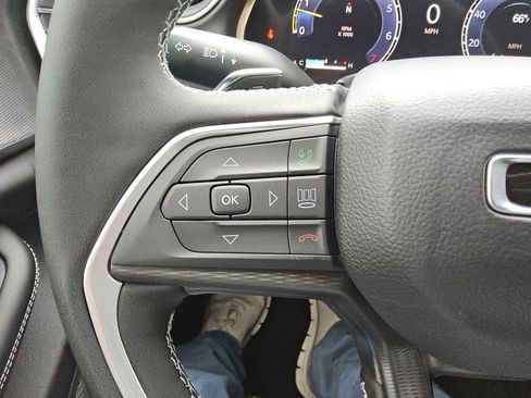 New 2025 Jeep Grand Cherokee Altitude image 26