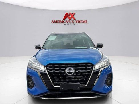 Used 2023 Nissan Kicks SR FWD image 9