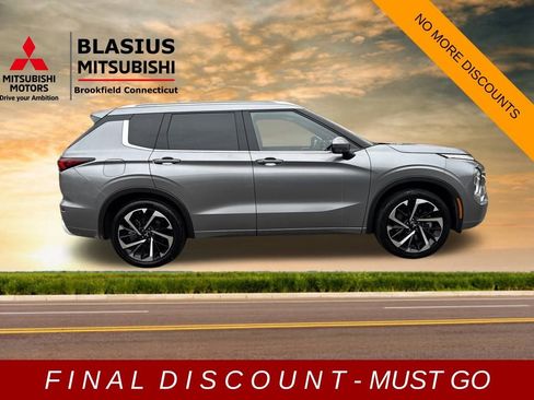 Used 2022 Mitsubishi Outlander SEL image 6