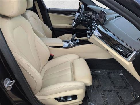 Used 2019 BMW 530i image 29