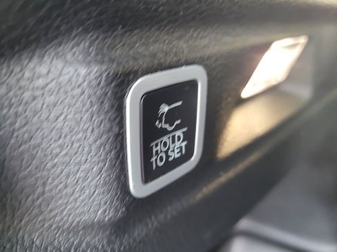 Certified 2024 Jeep Grand Cherokee L Altitude image 9