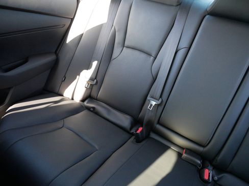 Used 2025 Honda Accord EX-L image 12