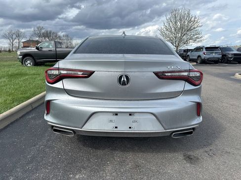 Used 2023 Acura TLX image 9