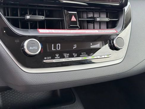 Used 2026 Toyota Corolla LE FWD image 23