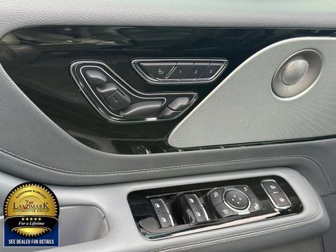 Used 2020 Lincoln Aviator Reserve w/ Equipment Group 202A image 8