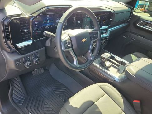 Certified 2024 Chevrolet Silverado 1500 LTZ AWD/4WD image 17