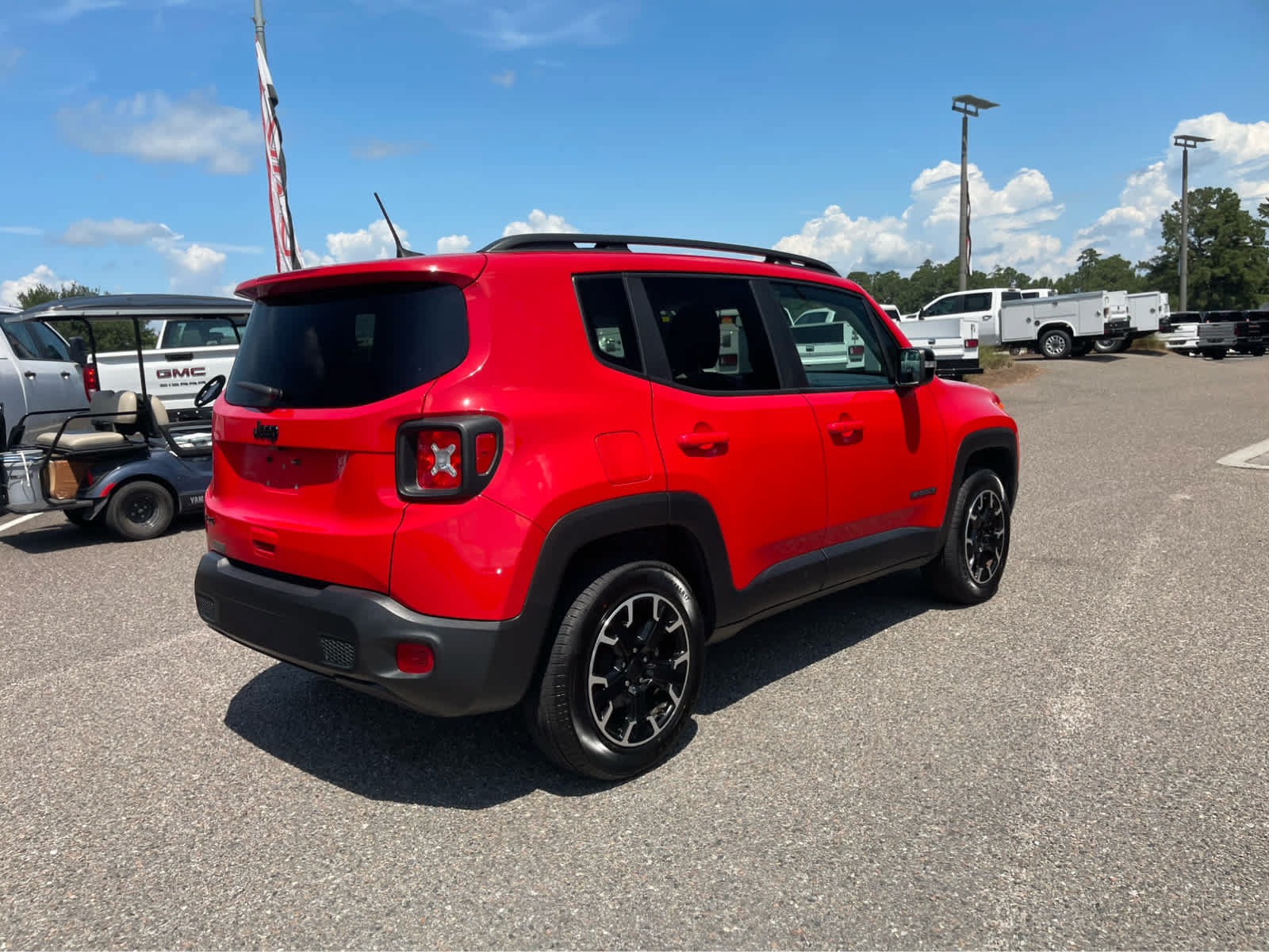 Used 2023 Jeep Renegade Latitude AWD/4WD image 5
