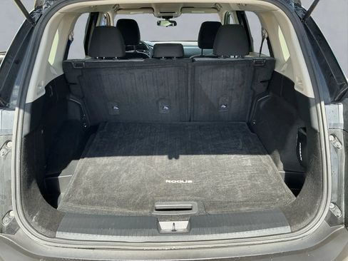 Used 2021 Nissan Rogue S image 18