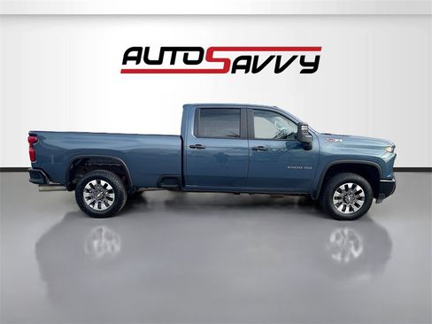 Used 2025 Chevrolet Silverado 2500 Custom w/ Custom Value Package image 8